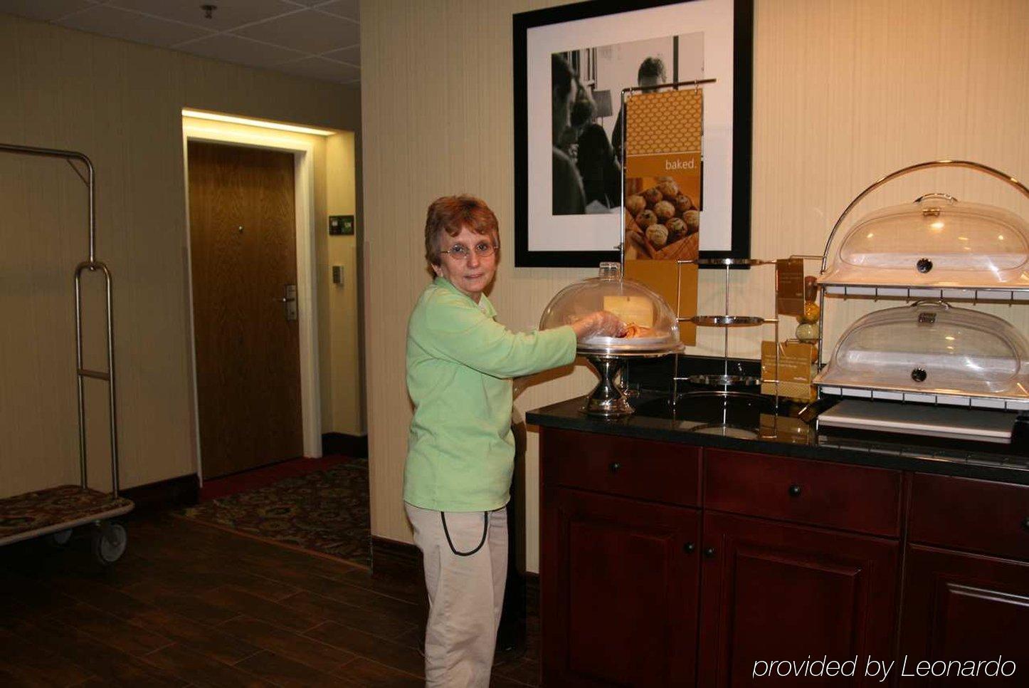 Holiday Inn Express - New Albany Restoran gambar
